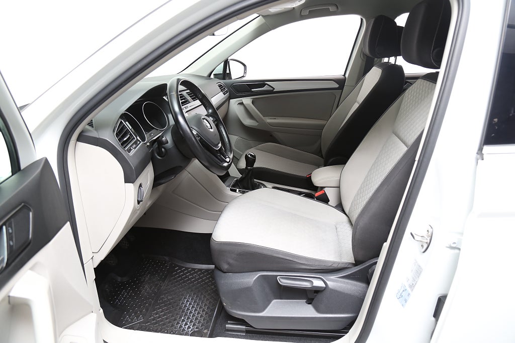 Volkswagen Tiguan 1,4 TSI Executive 4M Kamera P-Värmare Drag