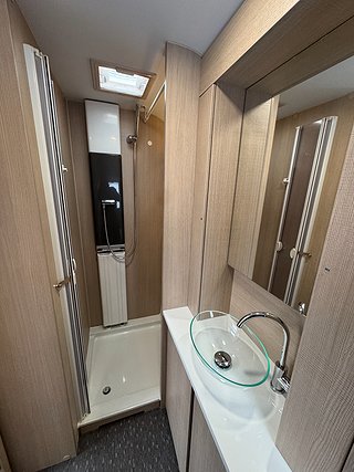 Husvagn, 1-axl Adria  Adora 613 HT 13 av 21