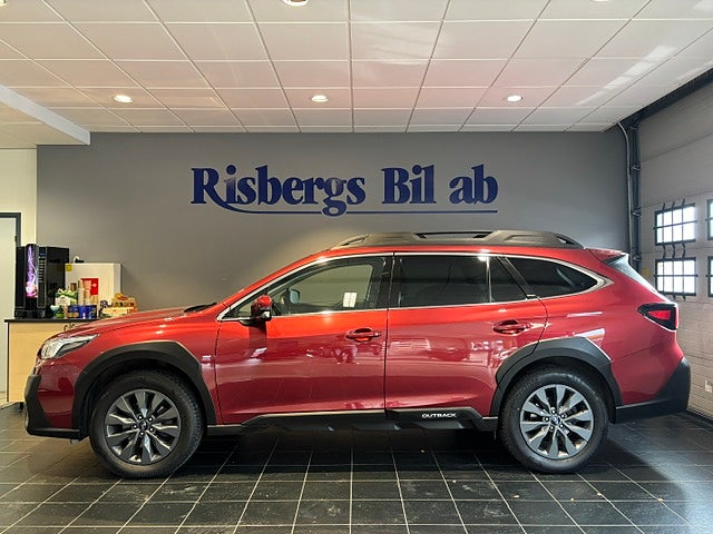 Subaru Outback 2.5 4WD XFuel Limited med Låg Skatt & V-Hjul! MOMSBIL!
