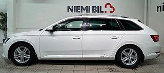 Skoda Superb Kombi 2.0 TDI 4x4 Style Drag Dvärm Kamera SoV