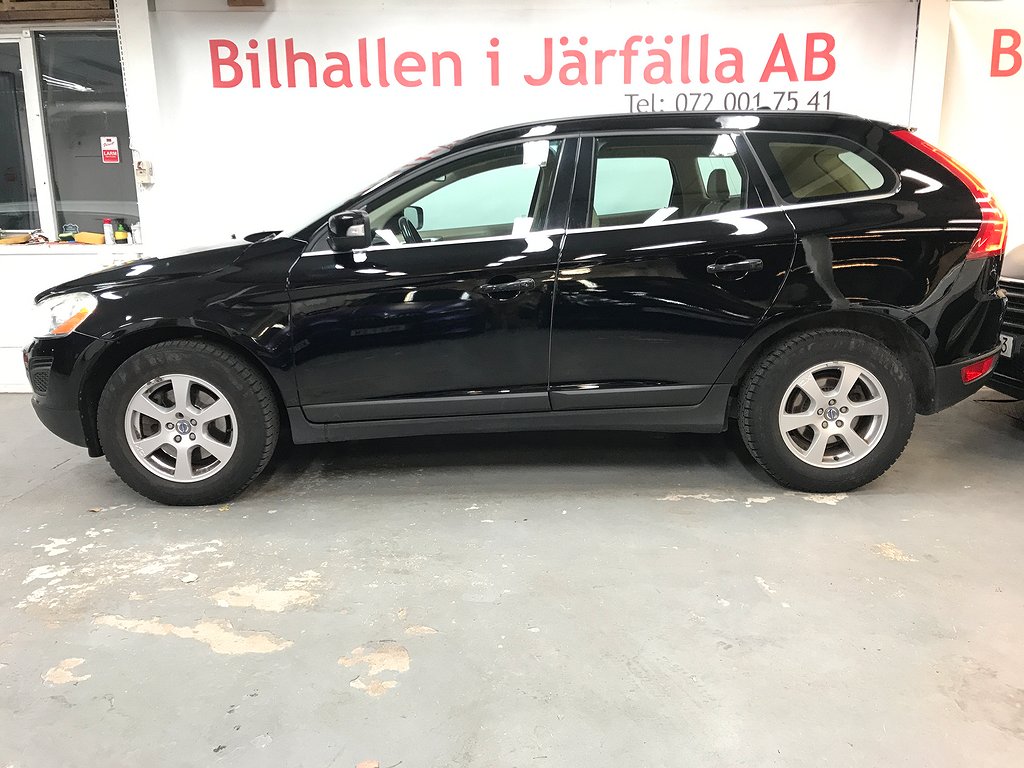 Volvo XC60 Automat D3 Momentum Ny bes Ny kamrem 3ägare 163HK