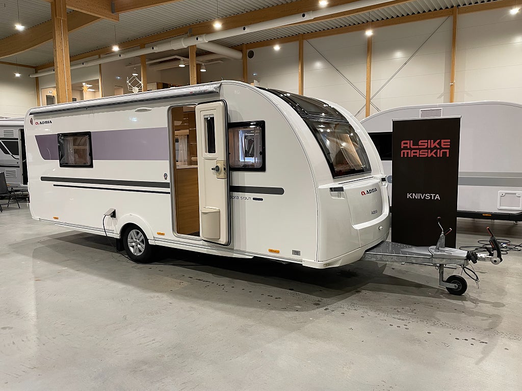 Adria Adora 572 UT /ALDE/Långbäddar/Markis/Badrum bak
