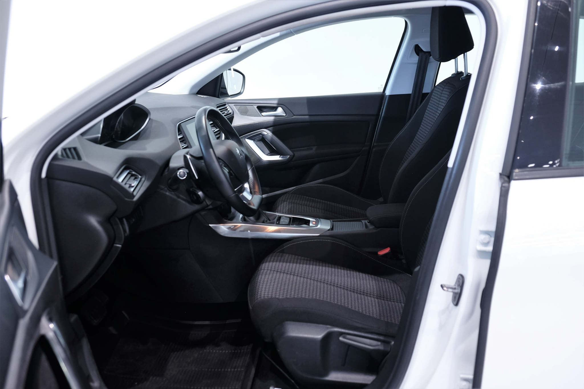 Peugeot 308 2019, bild 4/46