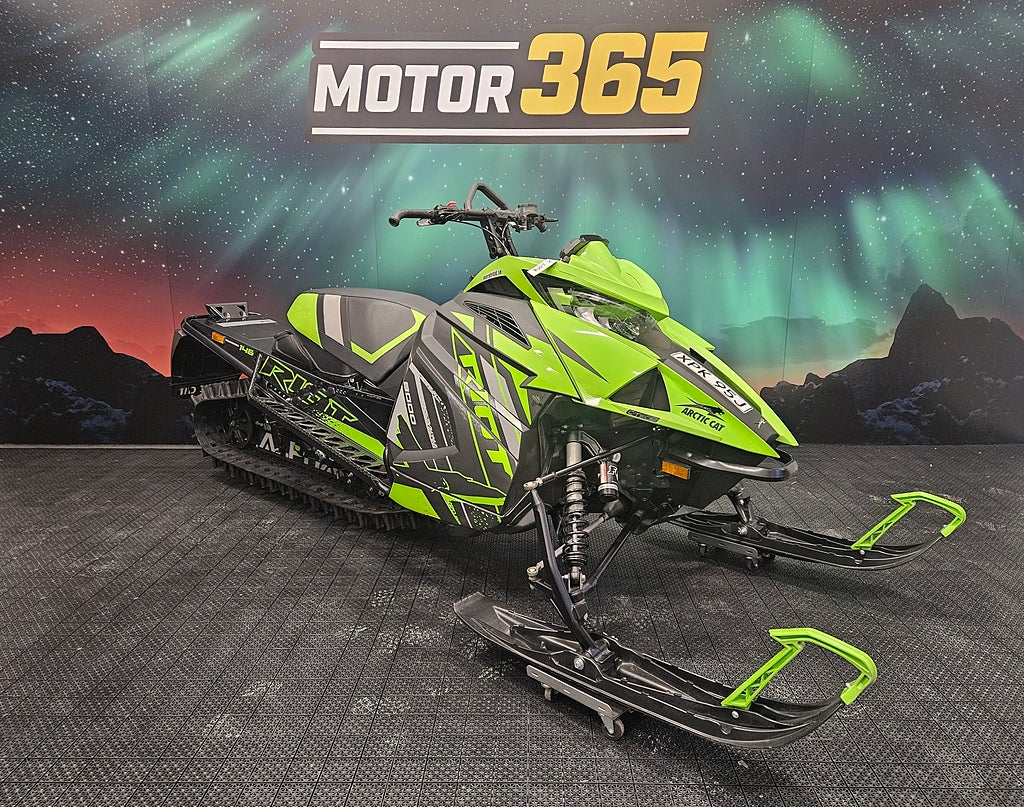 Arctic Cat Riot X 8000 146" • 76 MIL 999 KR/MÅN • KÖP ONLINE 