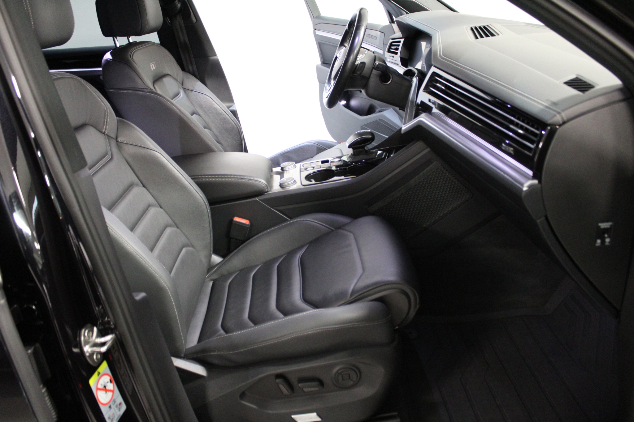 Volkswagen Touareg 2018, bild 7/10