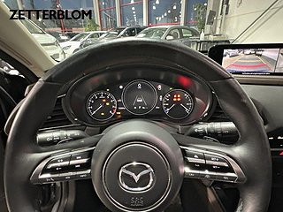 SUV Mazda CX-30 10 av 15