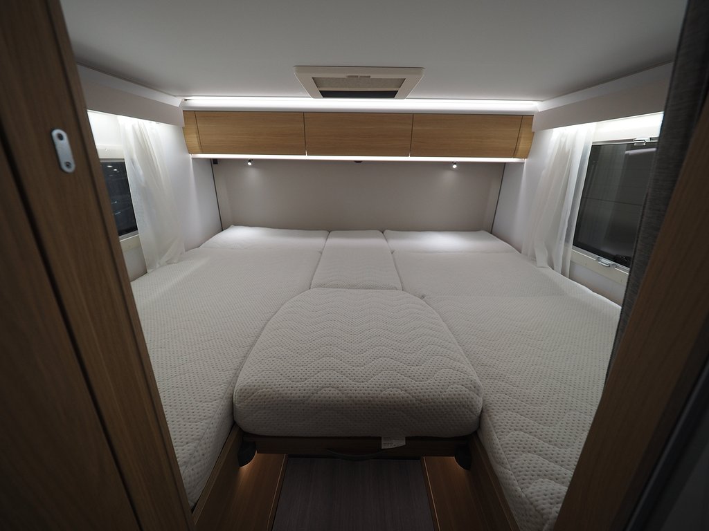 Adria Matrix 670 SL 3500kg Markis Cykelställ 2024