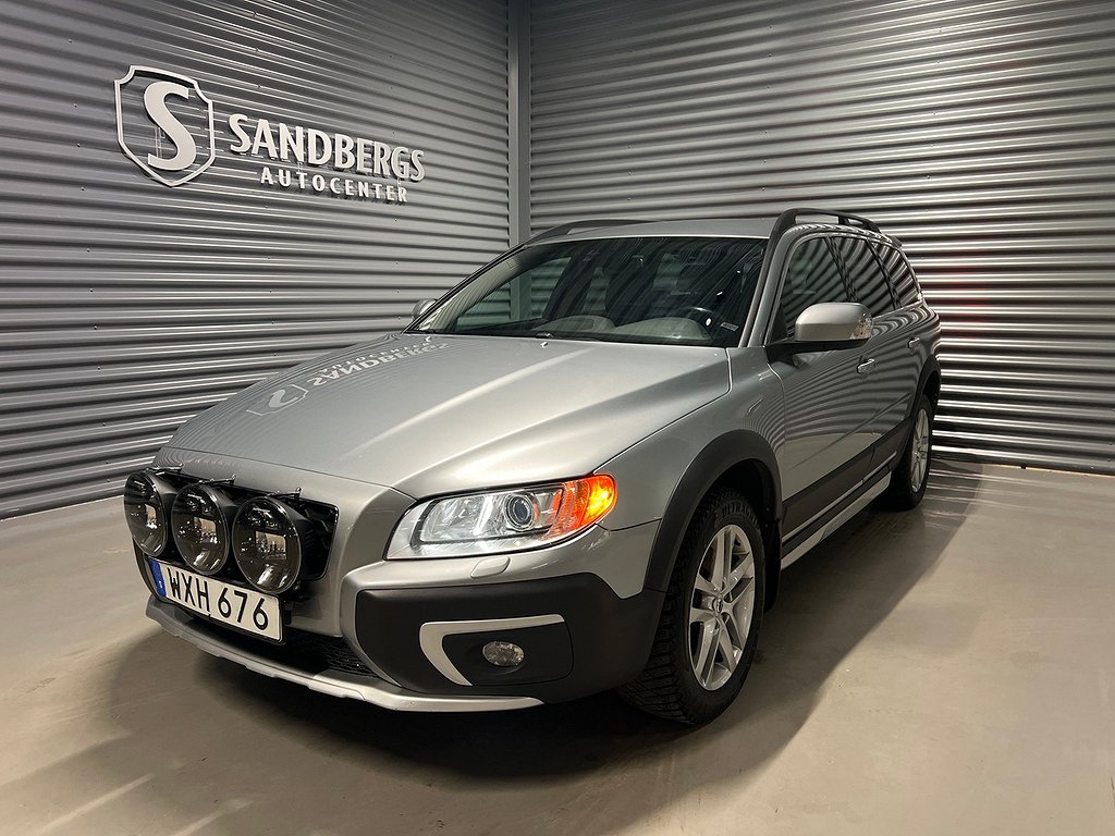 Volvo XC70 D4 AWD Summum Drag Skinn Värmare Keyless Rattvärm