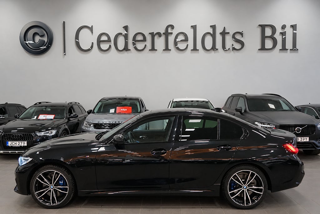 BMW 330e Sedan M Sport Taklucka B-kamera Harman/kardon V-hjul