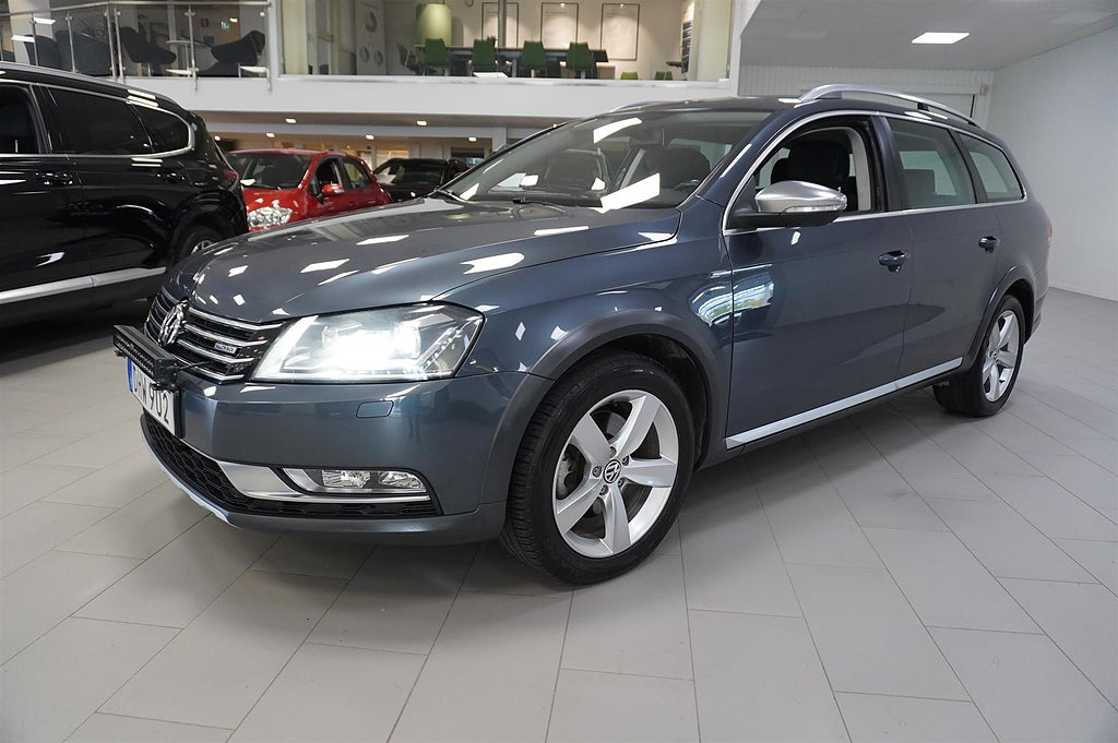 Volkswagen Passat Alltrack 2.0 TDI Aut AWD Drag Värmare 170 hk | Ränta 1,99%