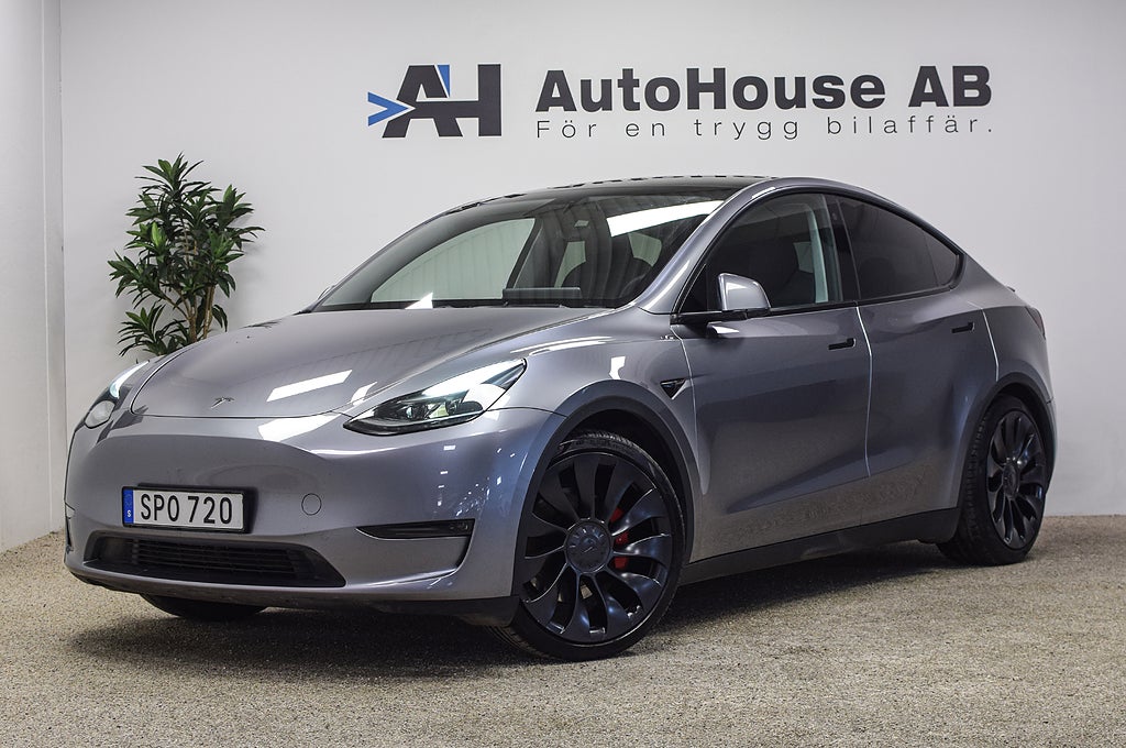 Tesla Model Y Performance 534HK Dragkrok Svensksåld