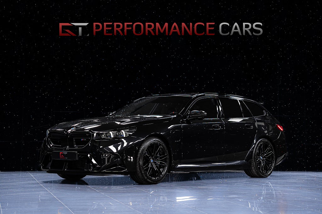 BMW M5 Touring G99 MOMS ULTIMATE Keramiska Pano B&W 3.99%