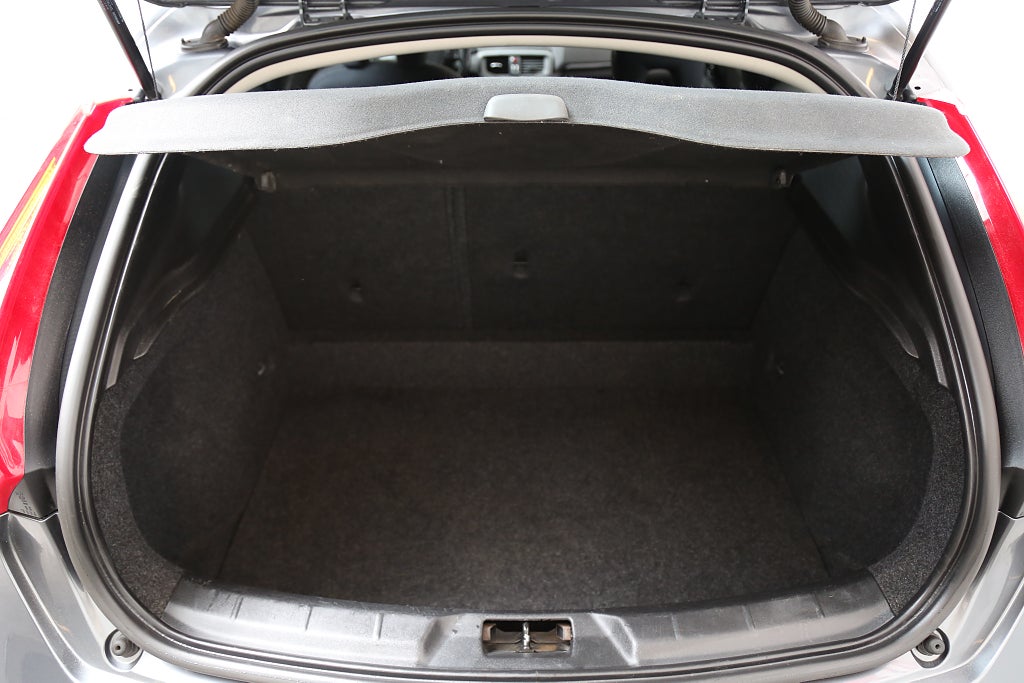 Volvo V40 T2 Your Kinetic Bränslevärmare Ny kamrem 2014