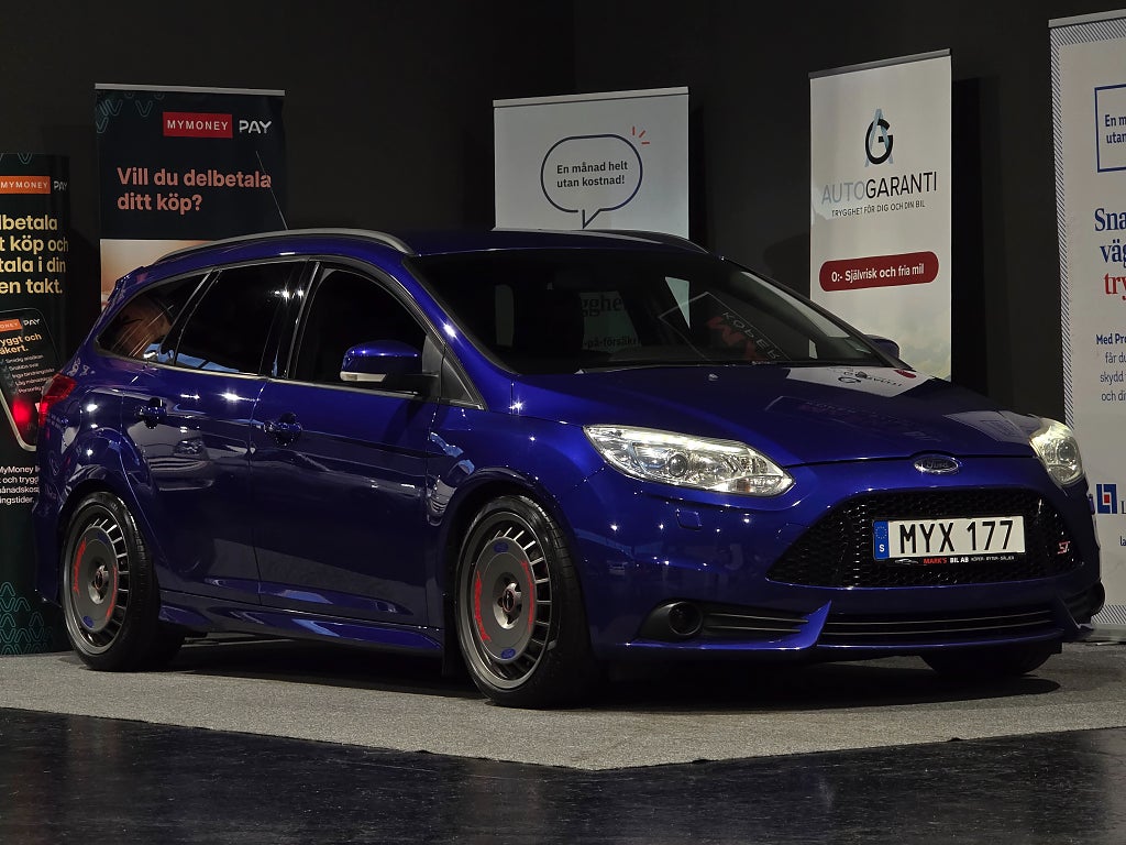 Ford Focus ST Kombi 250hk Ronald Motorsport