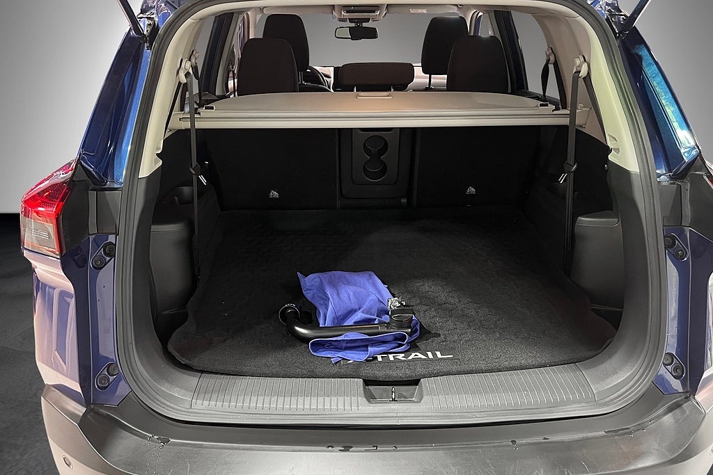 Nissan X-Trail 1.5 MHEV N-Connecta 7 sits Nybilsgaranti Drag M-Värm 2022