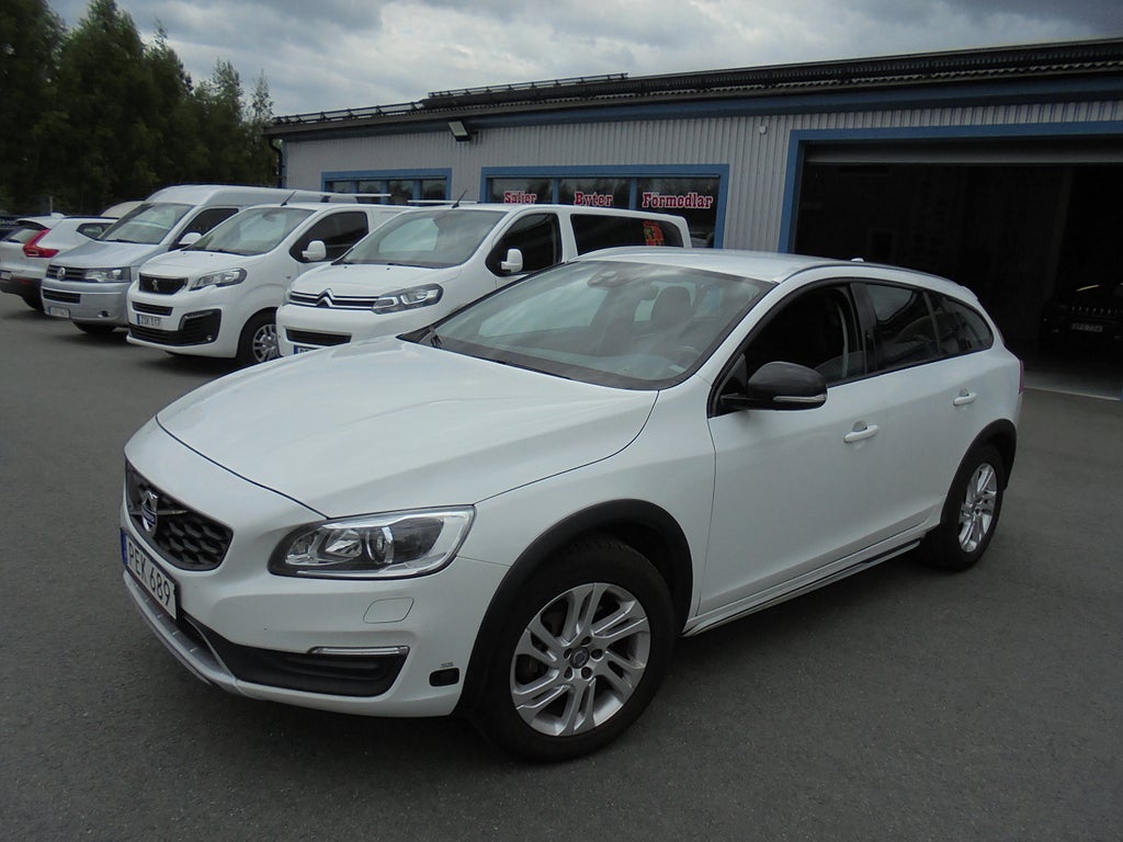 Volvo V60 Cross Country D4 AWD Geartronic Momentum Euro 6