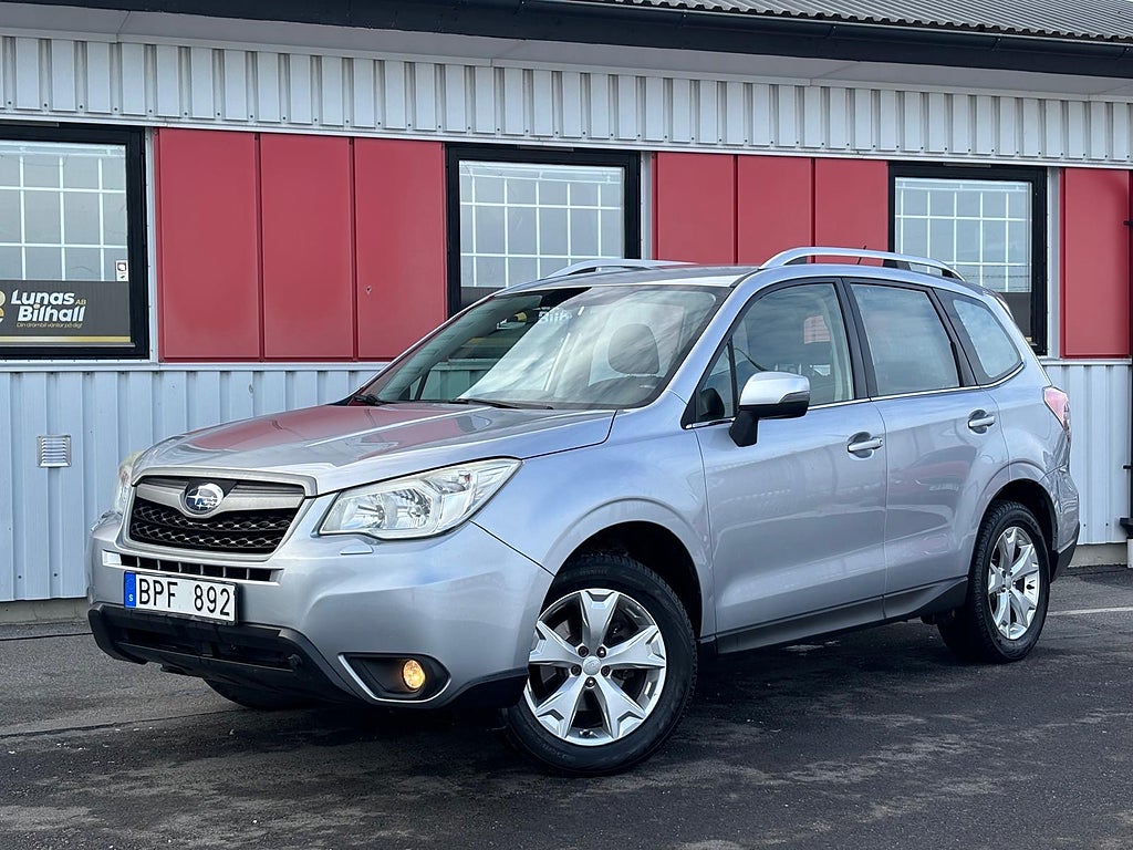 Subaru Forester 2.0 4WD Euro 5/Bak kamera/Dragkrok/El förarestol 