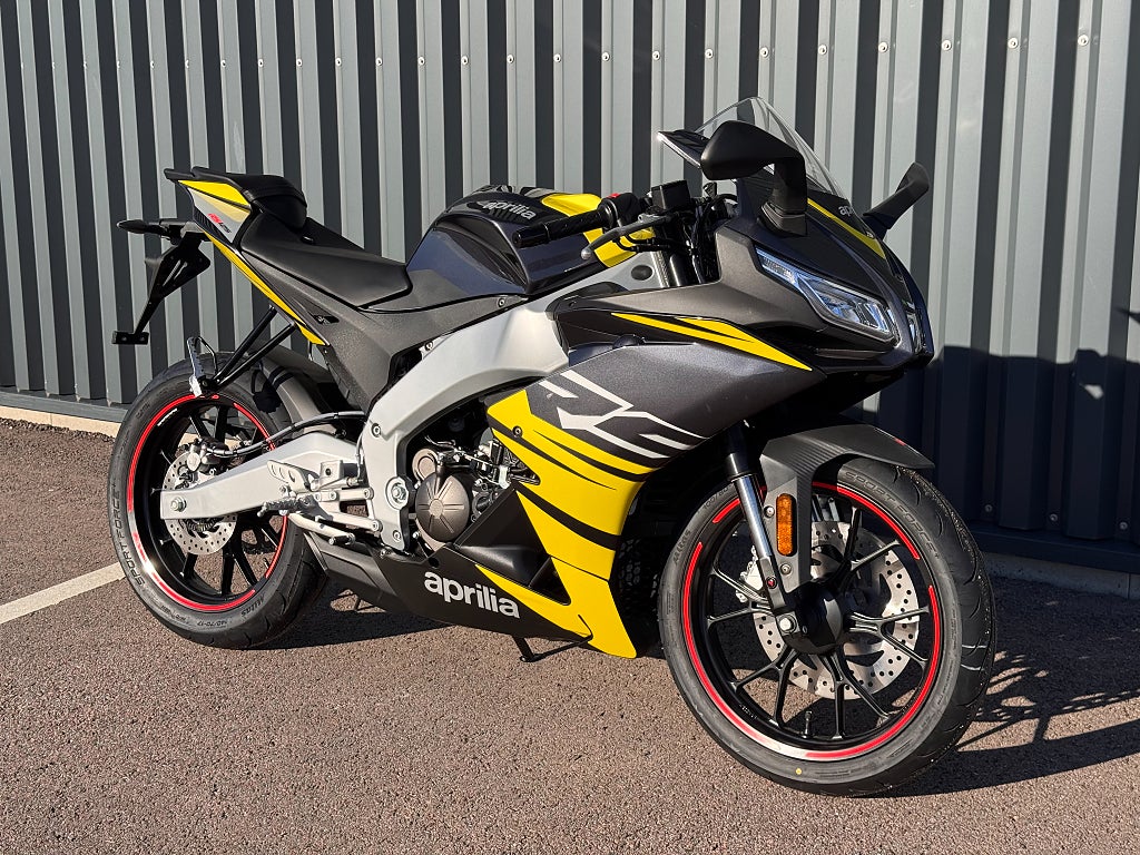 Aprilia RS 125 Cyanide Yellow