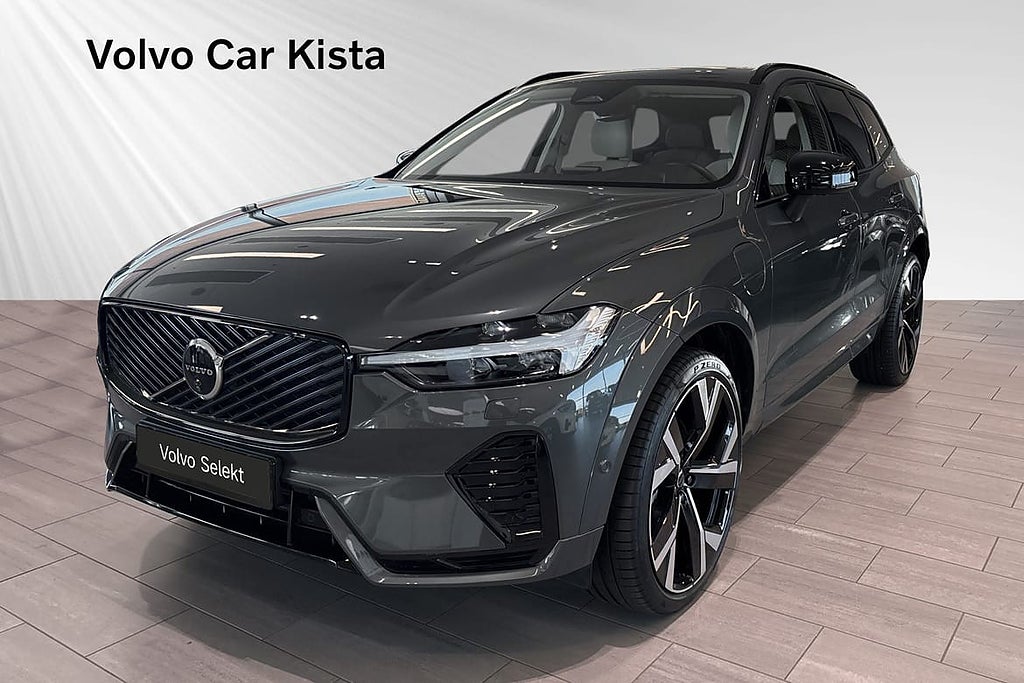 Volvo XC60 T6 Plus Dark B/W Pano Massage Luftfj 360Kam