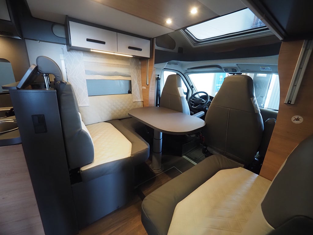Knaus L!ve Wave 700 MEG Platinum Selection OMG Leverans I AUT I Solcel 2026