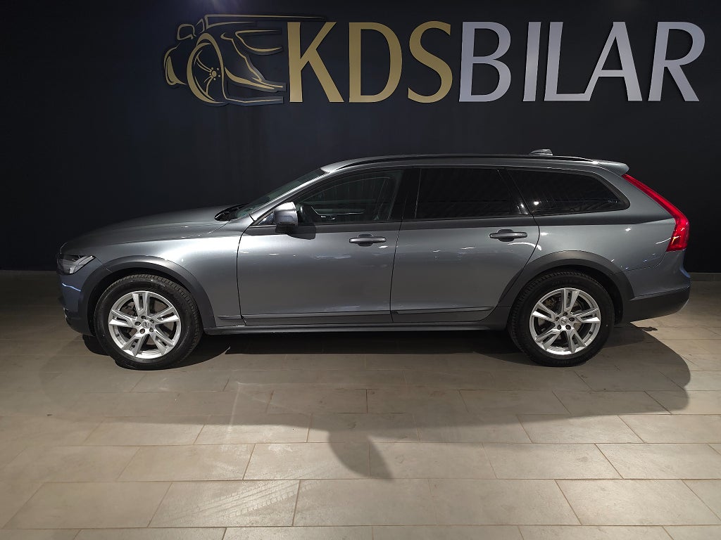Volvo V90 Cross Country D4 AWD Geartronic Business Euro6 190hk | Drag | Värmare