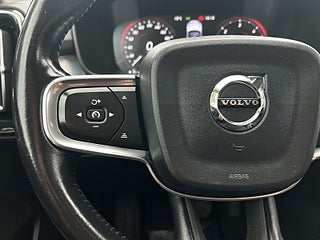 Volvo XC40 D3 AWD Momentum Pro SoV-Däck/Elstol/Kamera/Psens/Navi – bild 19