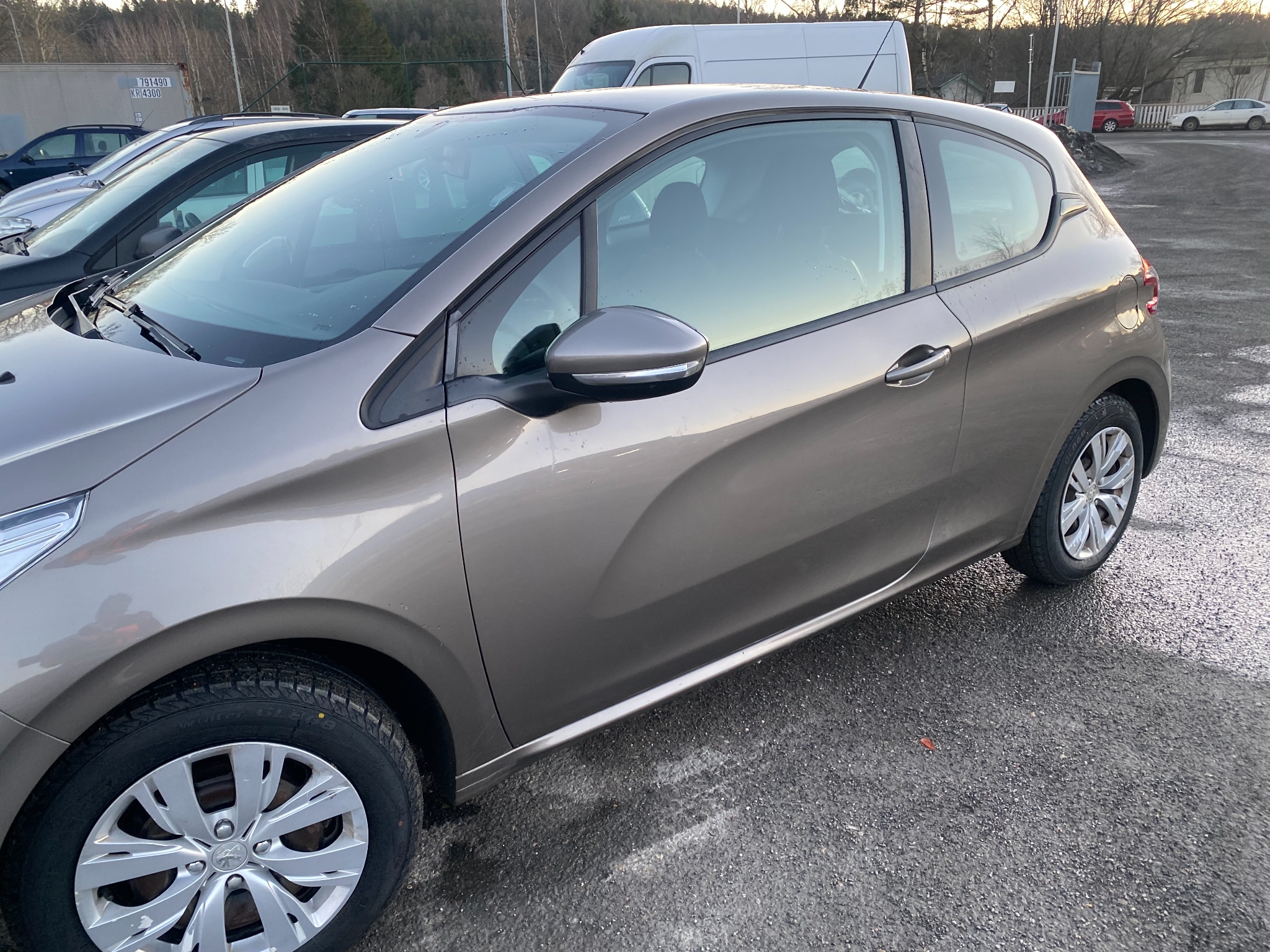 Peugeot 208 3-dörrar 1.2 VTi 82hk 2013, bild 3/37
