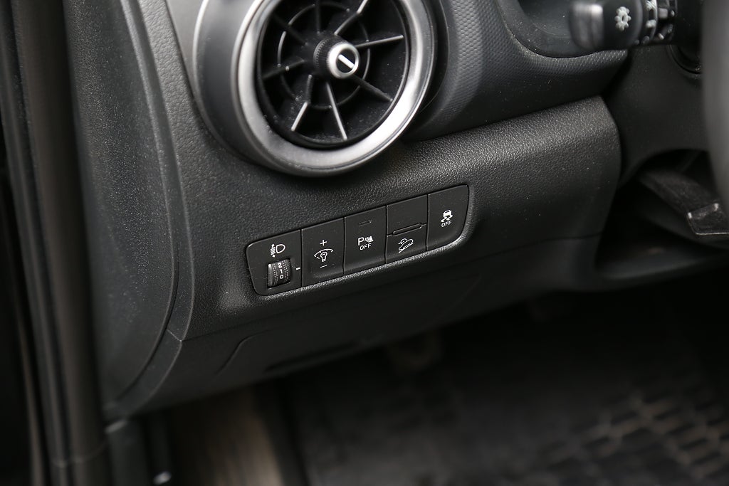 Hyundai Kona 1,0 T-GDI iMT 120hk Essential CarPlay P-sensor Kamera