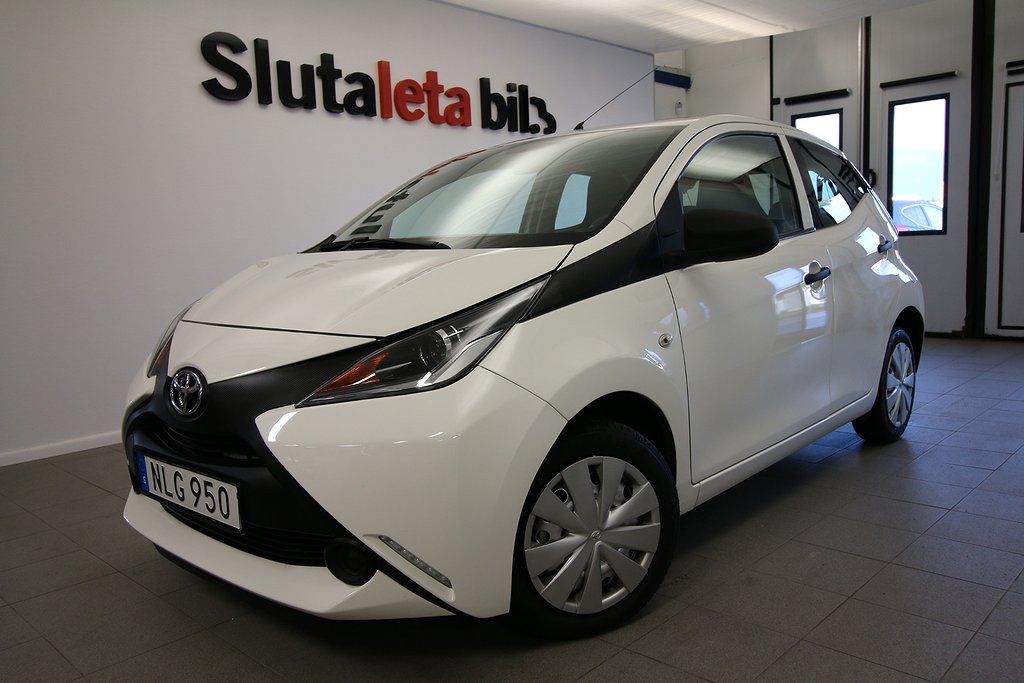 Toyota Aygo 5-dörrar 1.0 VVT-i X Lågamil S/V Hjul 