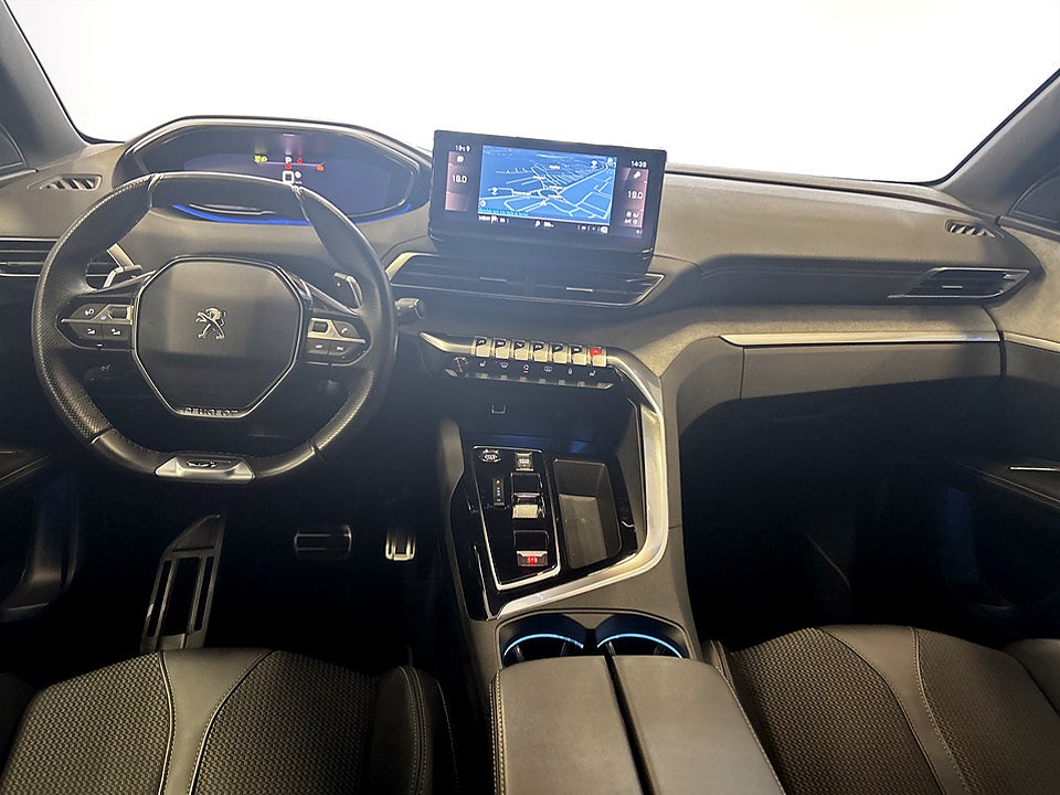 Bild på Peugeot 5008 GT 1.2 PT 130hk Aut 7-SITS B-KAMERA CARPLAY