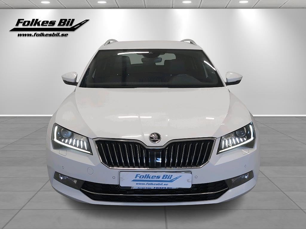 Skoda Superb Combi L&K TDI 190 hk DSG 4x4 Lågskatt Parkv.