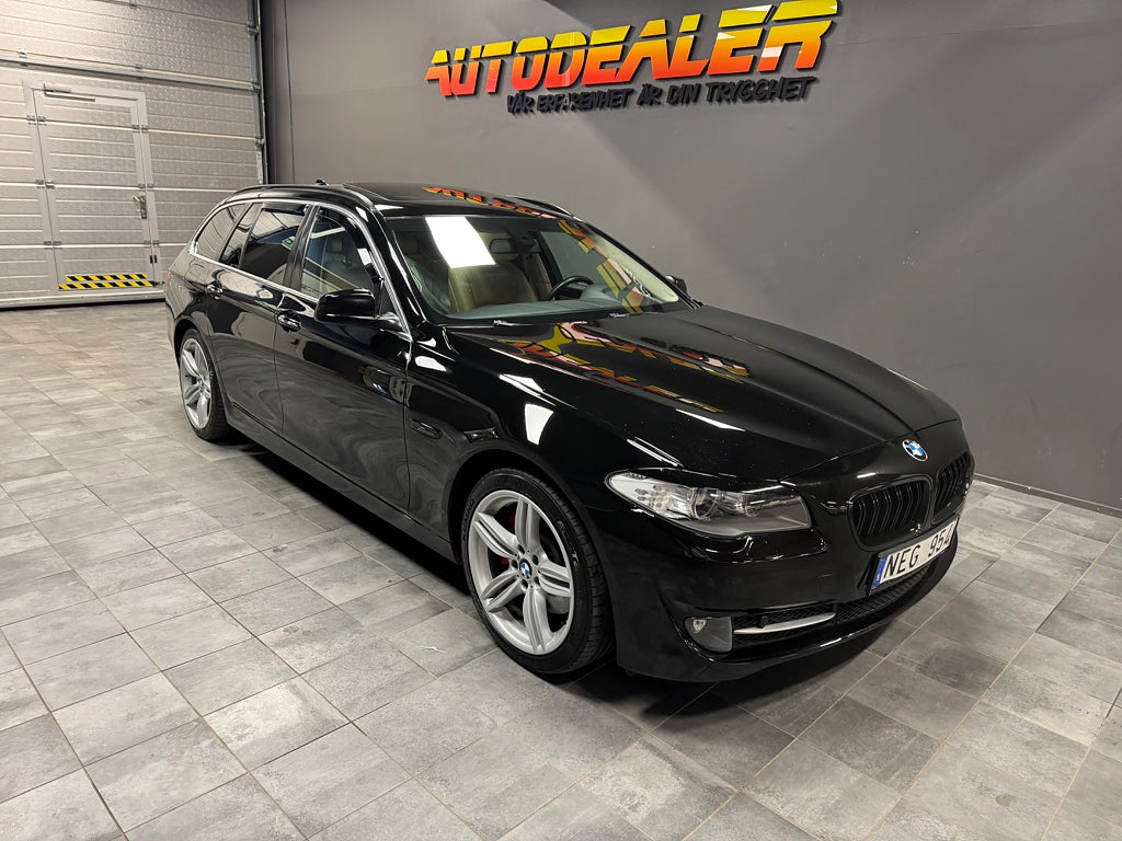 BMW 530i Touring Steptronic Panorama 272HK