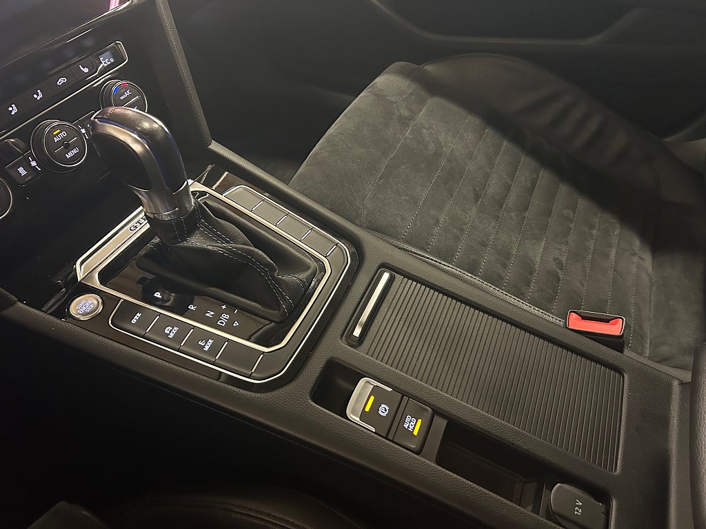 Volkswagen Passat SC GTE 218hk Plug-In |Drag|Värmare|Kamera| 2018