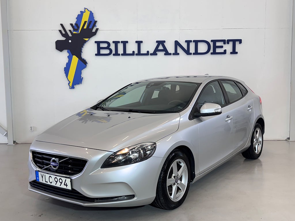 Volvo V40 D2 Kinetic-Navi-SoV-0%Ränta- Euro 6