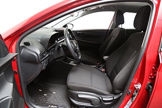 Halvkombi Hyundai i20 10 av 26