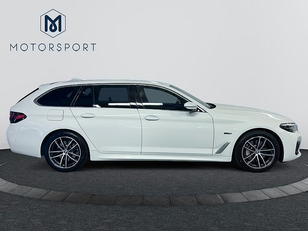 BMW 530e Touring M Sport Ambient Drag Helskinn Navi Kamera bild 6