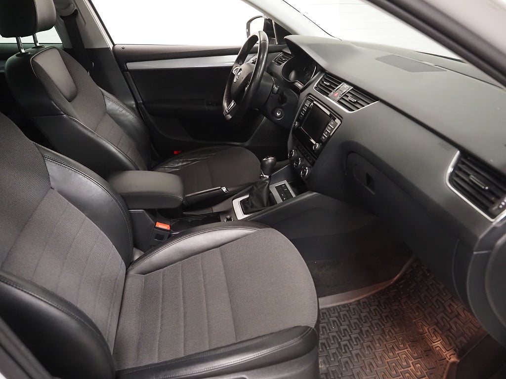 Skoda Octavia Kombi 1.4 TSI 150hk SportLine Premium Drag Värmare 2017