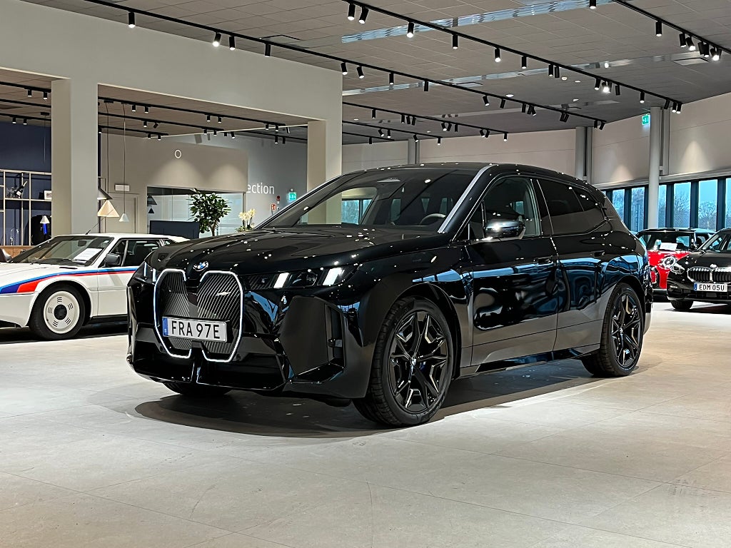 BMW iX xDrive60 M-Sport Fully Charged/Komfort Access/Driving Assist+