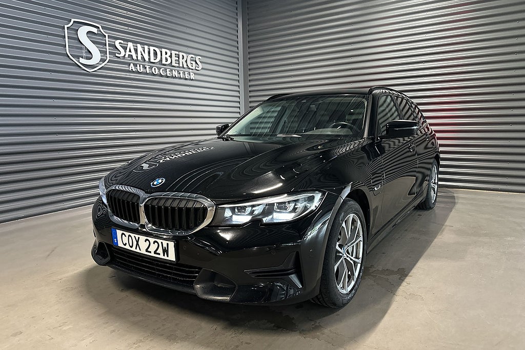 BMW 330e xDrive Touring Sportline B-kamera Värmare Navi Drag Eu6