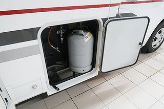Husbil-halvintegrerad Adria Matrix Supreme 687 SL 4 av 35