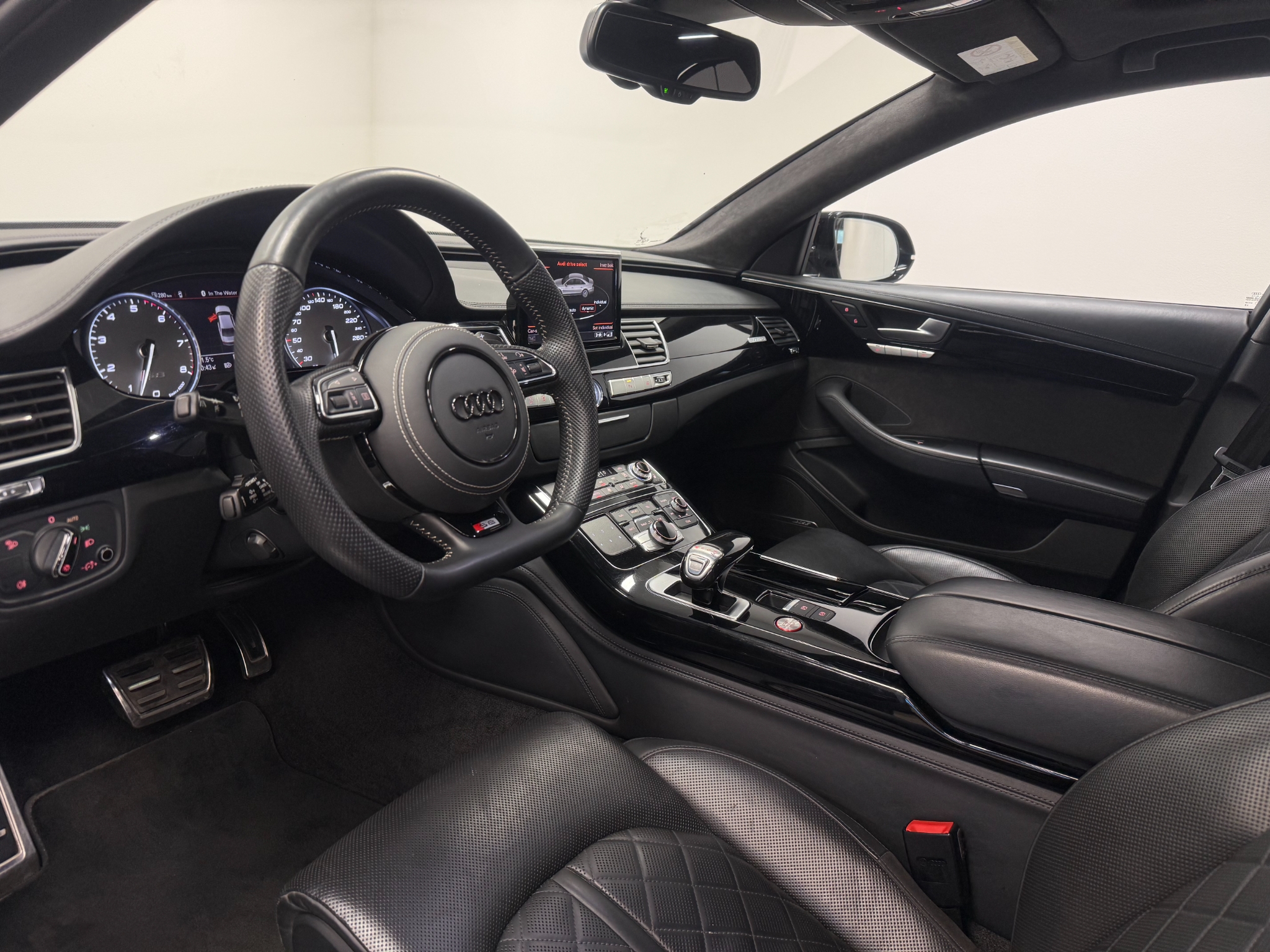 Audi S8 Plus 4.0 V8 Q 2017, bild 7/50