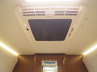 Husbil-integrerad Rapido S 11 i 165 Distinction 23 av 27