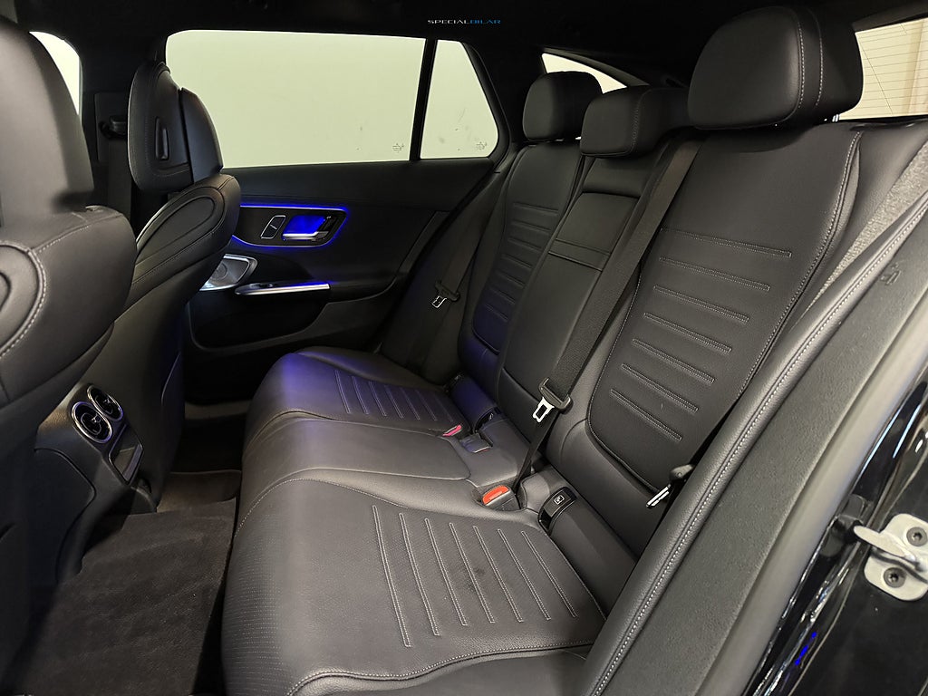 Mercedes-Benz C300 T 2024 - miniatyr 10