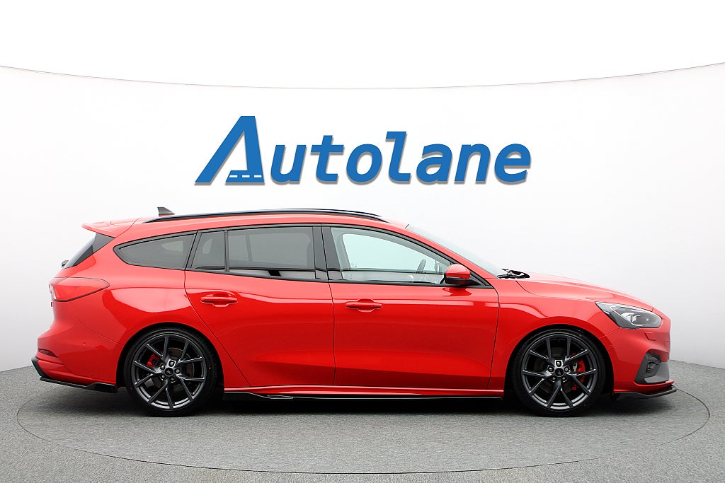 Ford Focus ST Kombi ST Recaro, B&O, DRAG, 280hk