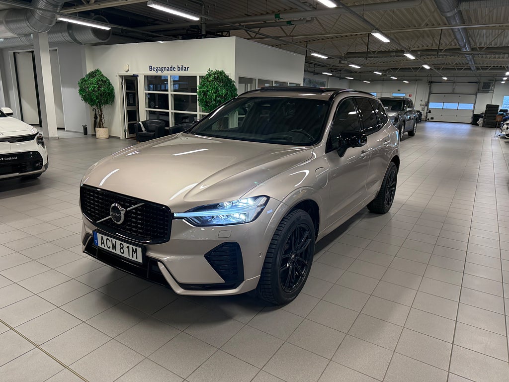 Volvo XC60 Recharge T8 AWD Geartronic Ultimate Dark