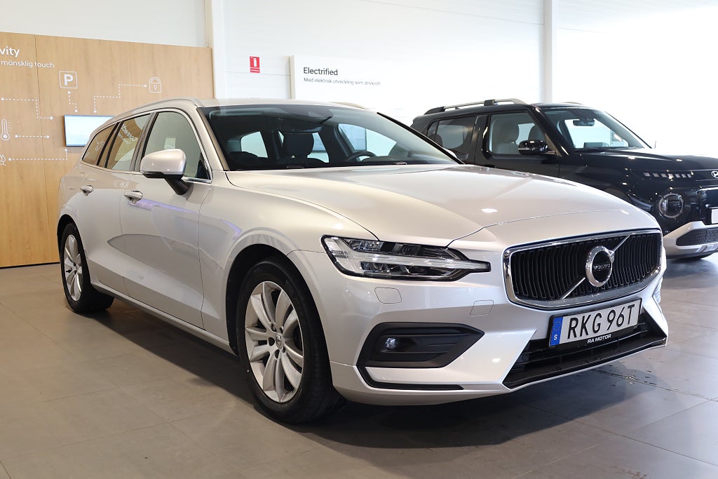 Volvo V60 D4 AUT Momentum Advanced SE II Drag Navi VOC Moms 2021