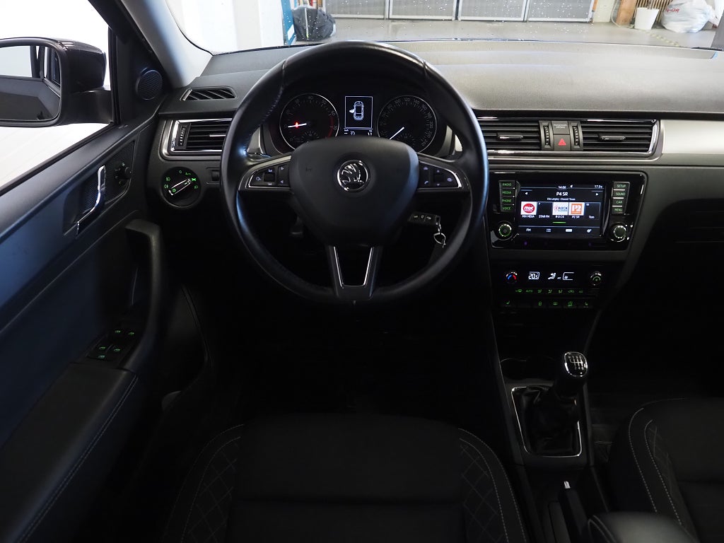Skoda Rapid Spaceback 1.2 TSI 110hk Style Motorvärmare P-Sensorer 2017