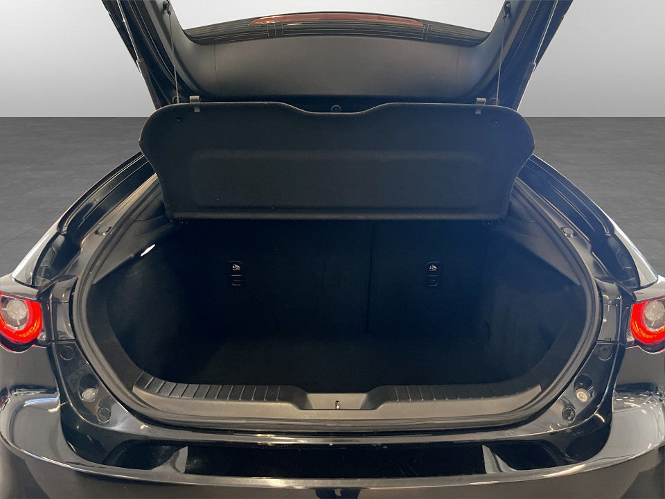 Bild på Mazda 3 Sky 2.0 SKYACTIV-G M 150hk B-KAMERA CARPLAY NAVI