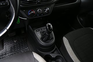 Halvkombi Hyundai i10 21 av 23
