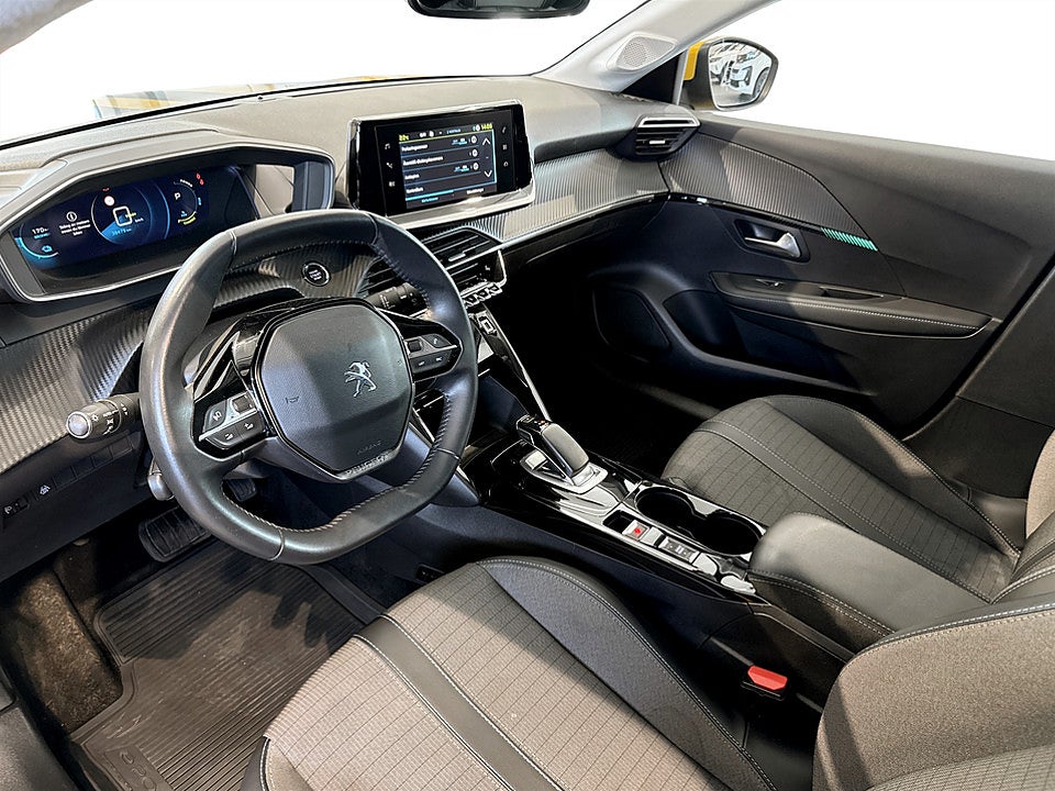 Bild på Peugeot E-208 Allure 50 kWh 136hk Aut B-KAMERA CARPLAY